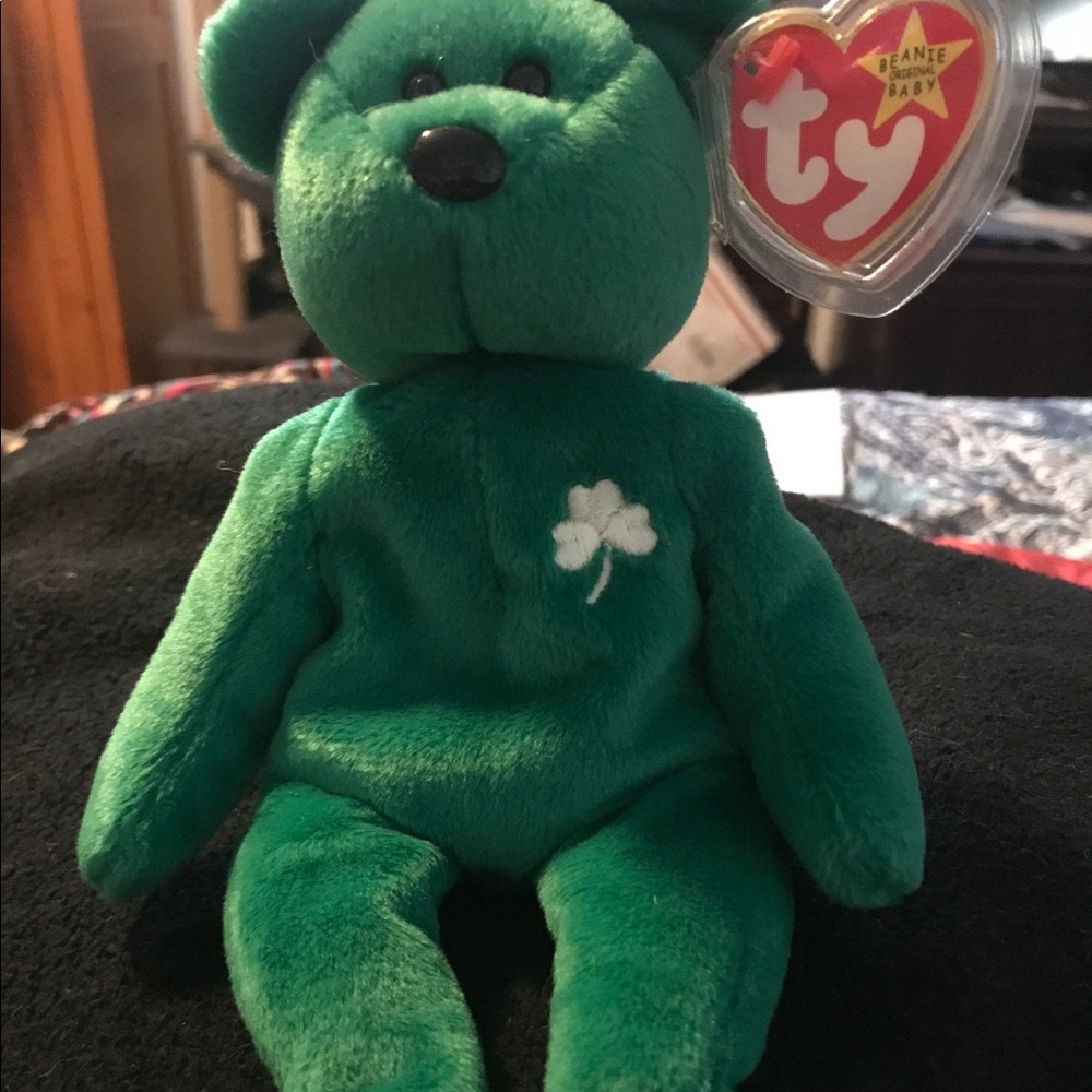 Rare vintage retired Erin beanie baby bear